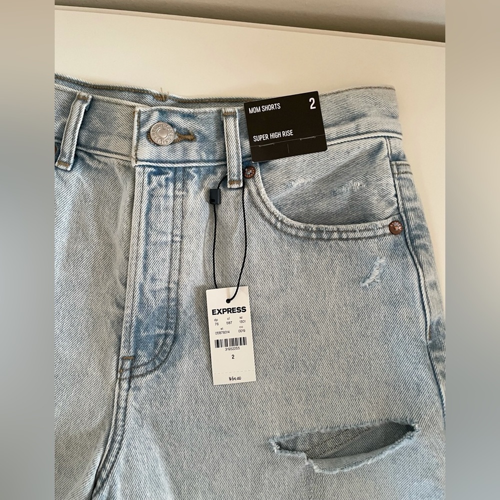 Express Light Jean Denim Super High Rise Distressed Cotton Mom Shorts Women’s 2 - Picture 7 of 13